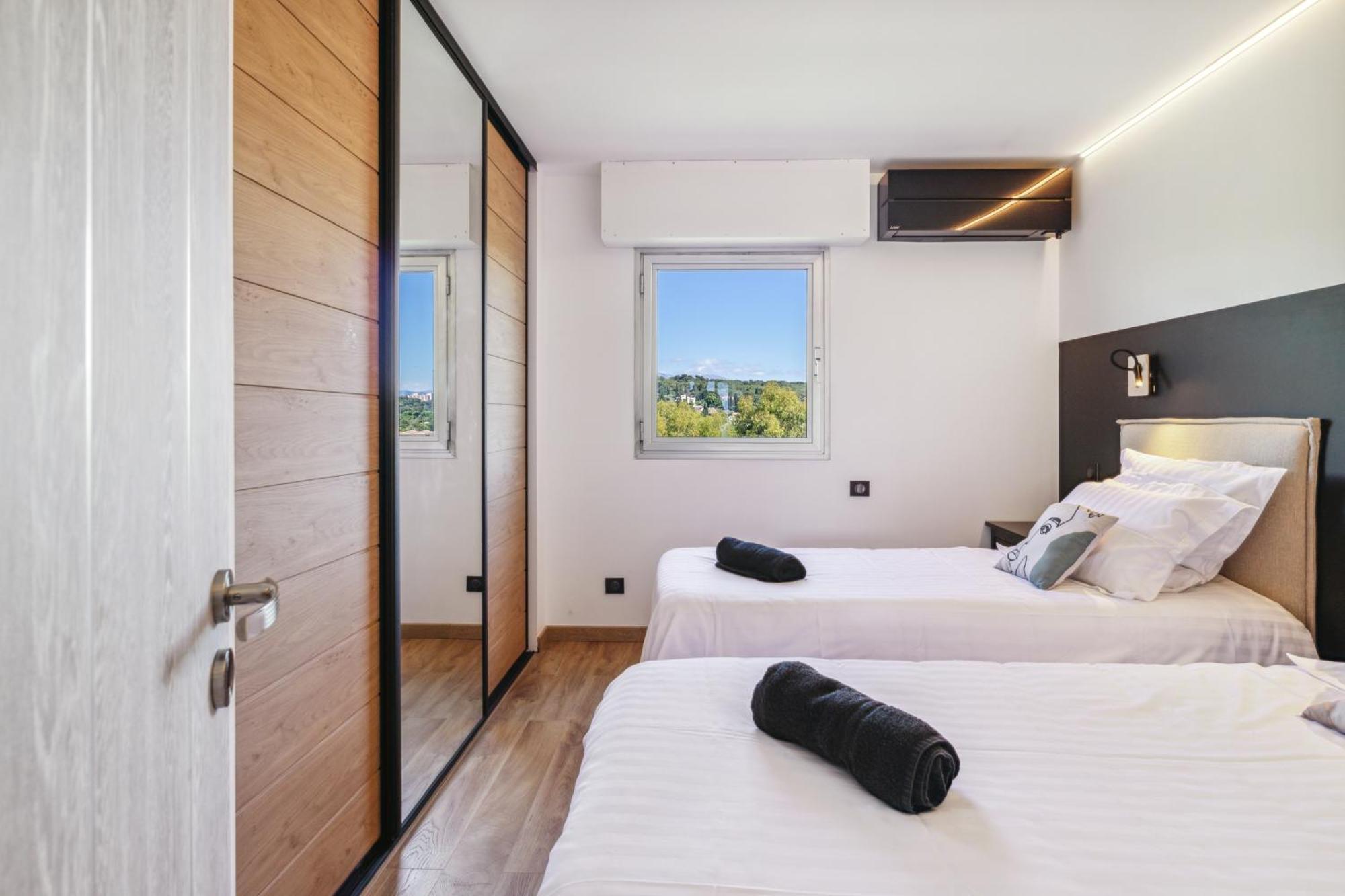 Duplex Villa Les Pins 89M2 Et Terrasse 30M2 Antibes Extérieur photo
