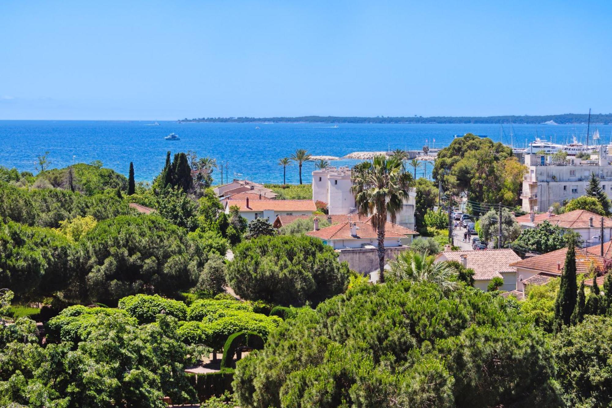 Duplex Villa Les Pins 89M2 Et Terrasse 30M2 Antibes Extérieur photo