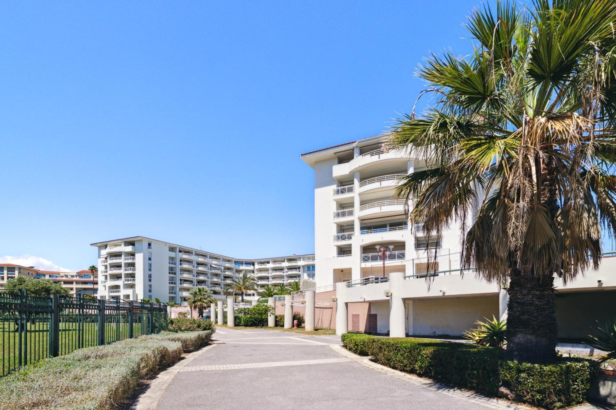 Duplex Villa Les Pins 89M2 Et Terrasse 30M2 Antibes Extérieur photo
